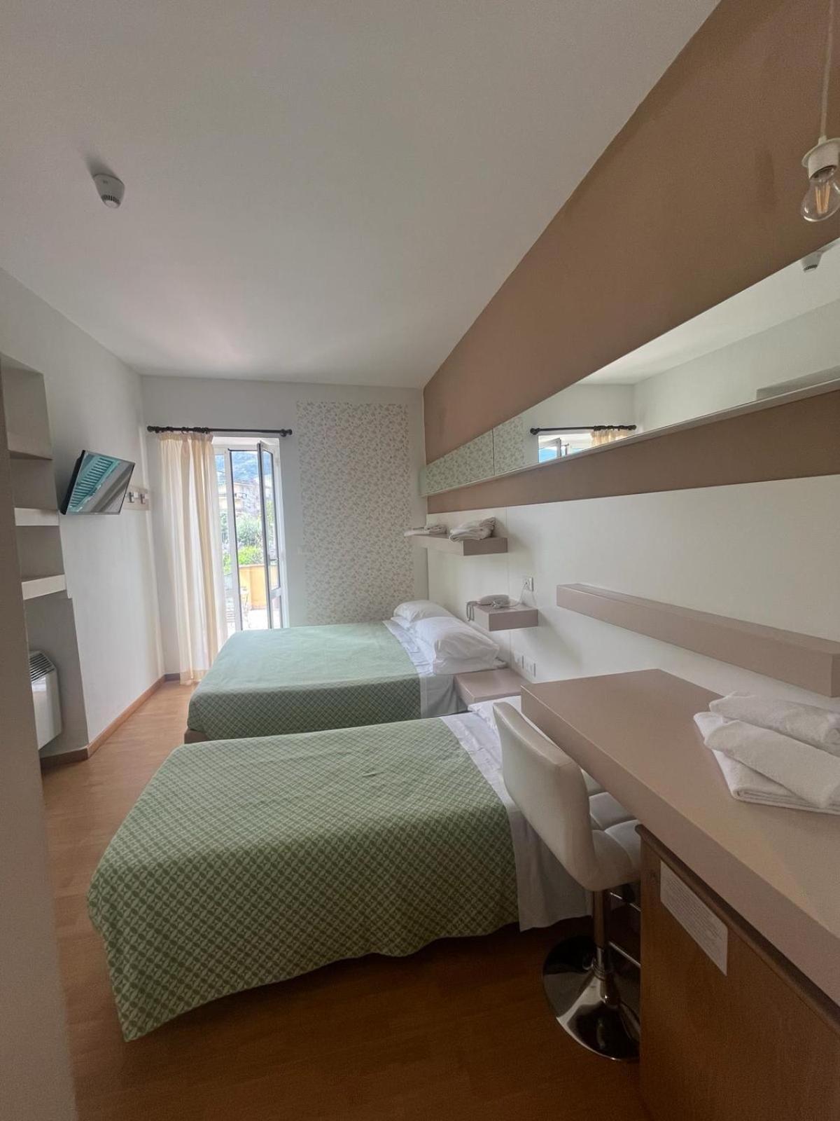 Hotel Melograno Spotorno Eksteriør billede