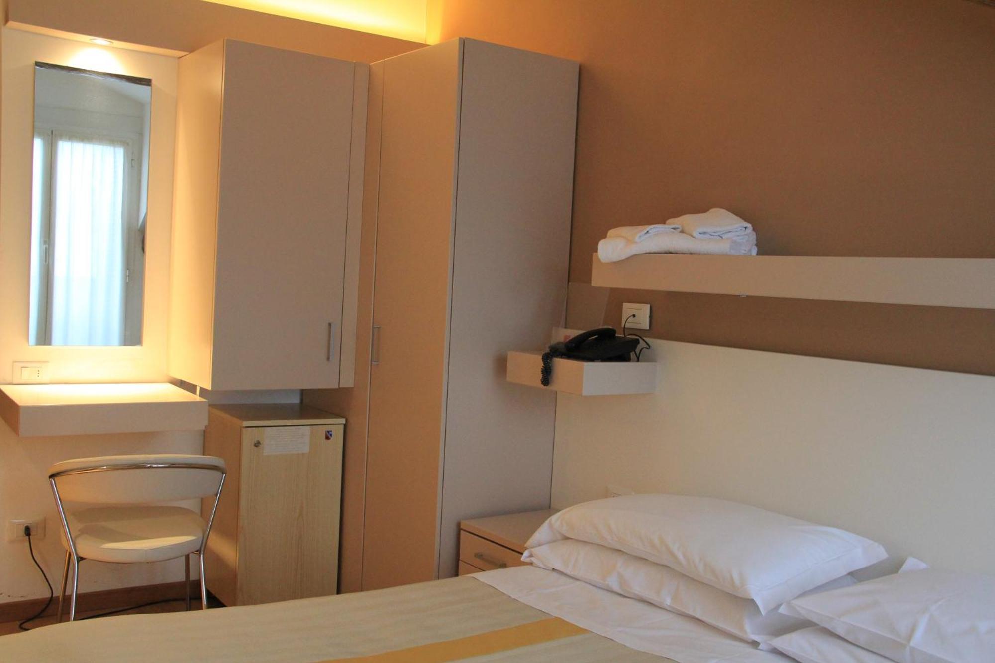 Hotel Melograno Spotorno Eksteriør billede