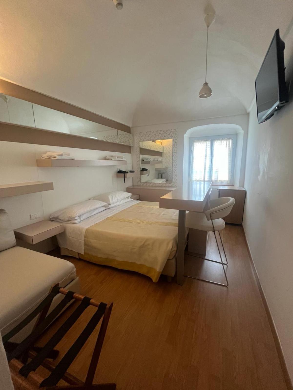 Hotel Melograno Spotorno Eksteriør billede