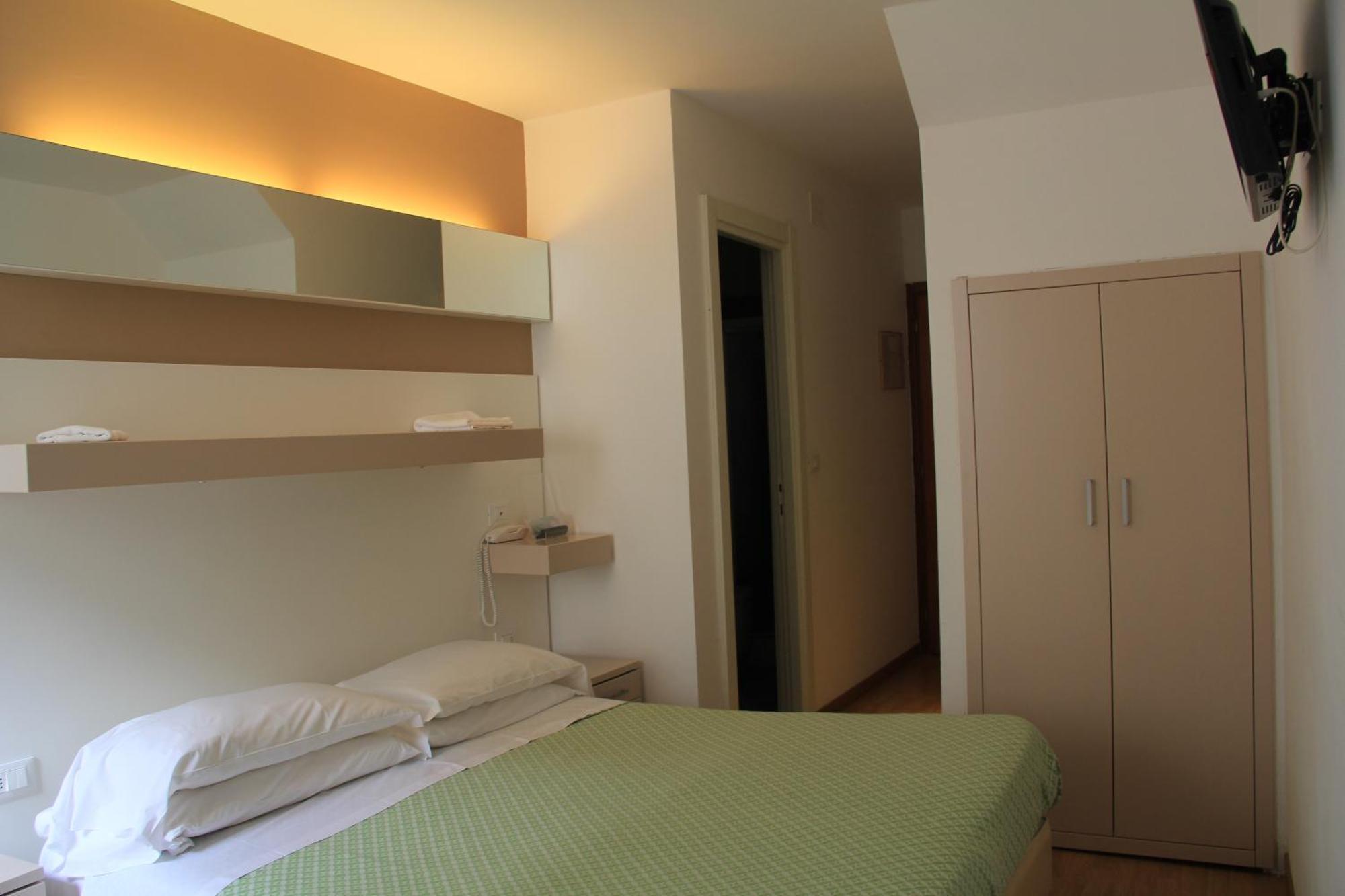 Hotel Melograno Spotorno Eksteriør billede